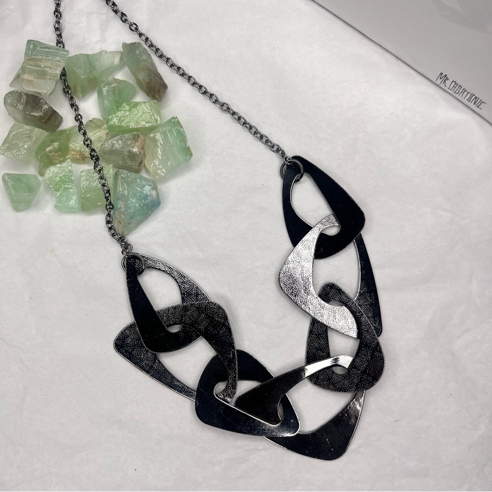 Elegant Black and Silver Necklace